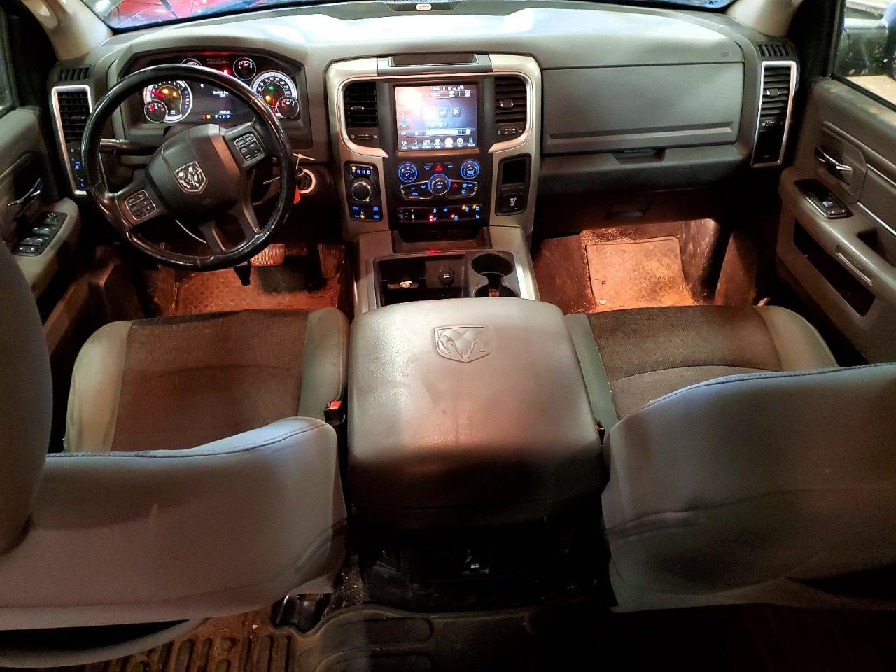 2014 Dodge RAM 1500 SLT