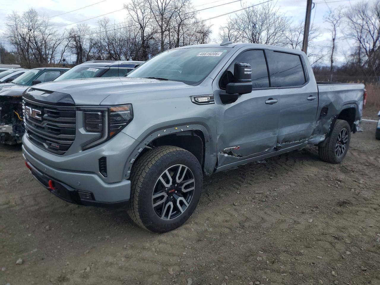 2025 GMC Sierra K1500 AT4