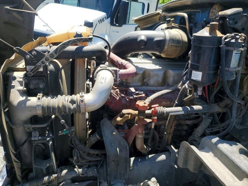 2013 Mack Gu713 Dump Truck