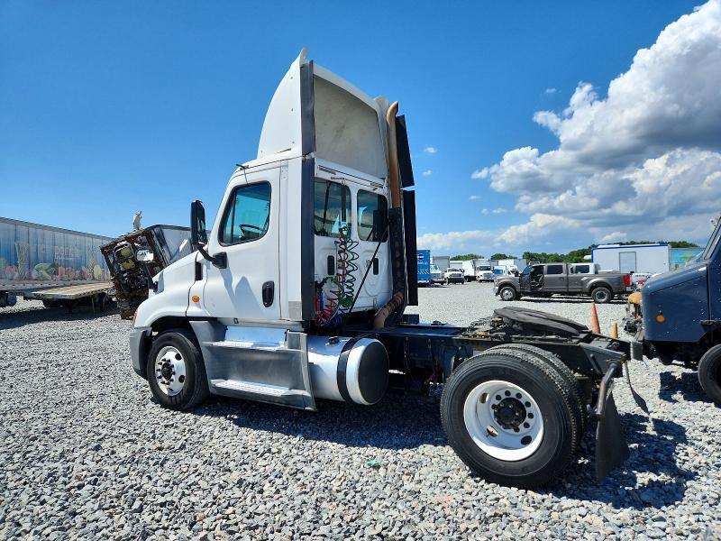 2016 Freightliner Cascadia 125 Semi Truck