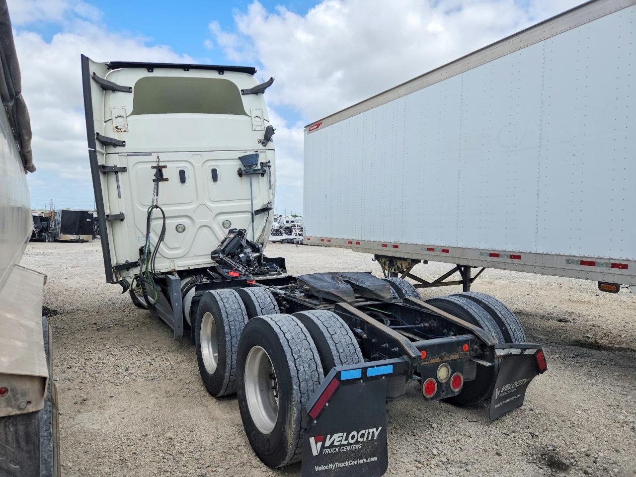 2019 Freightliner Cascadia 116