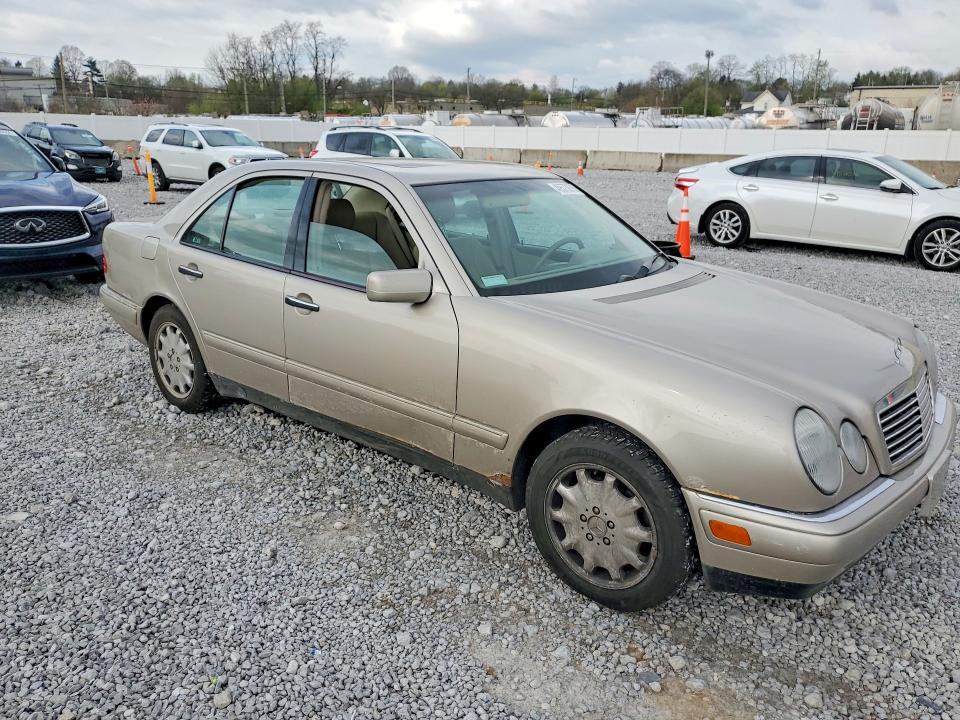 1999 Mercedes-Benz E 320