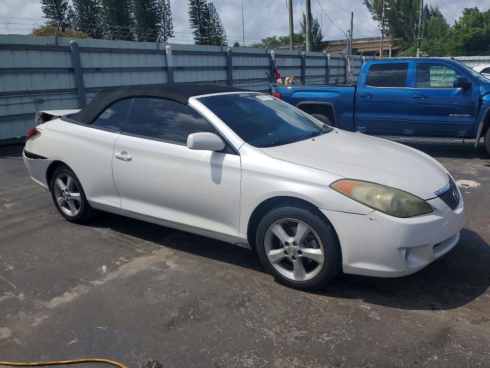 2005 Toyota Camry Solara sle V6