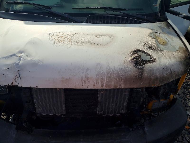 2004 GMC Savana box Truck