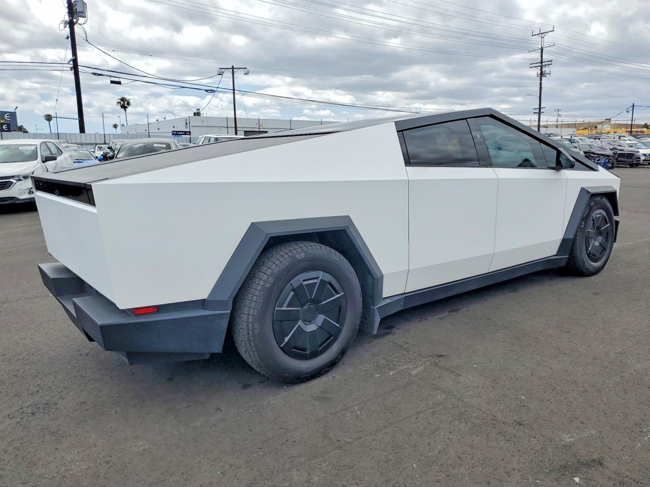 2024 Tesla Cybertruck