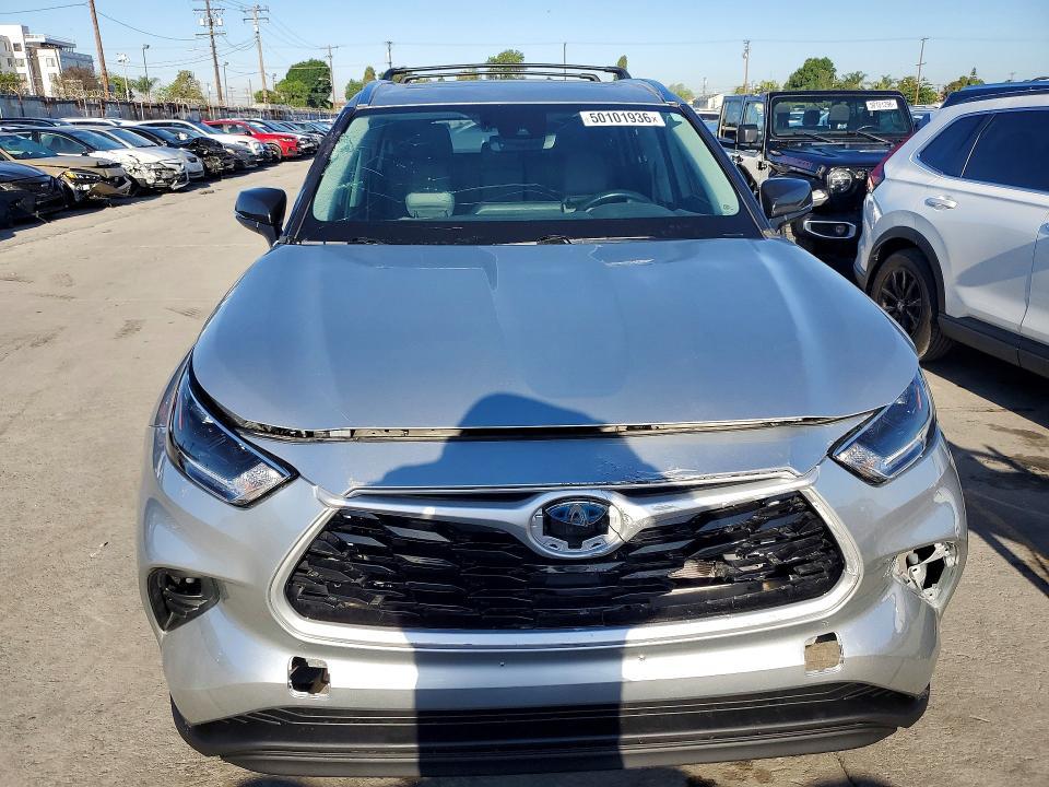 2020 Toyota Highlander Hybrid xle