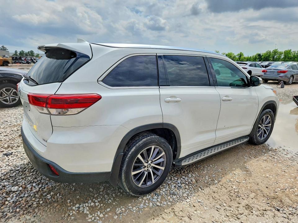 2017 Toyota Highlander xle