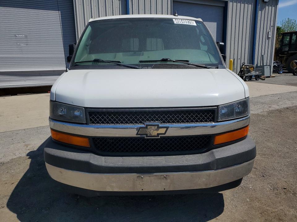 2017 Chevrolet Express G2500 lt