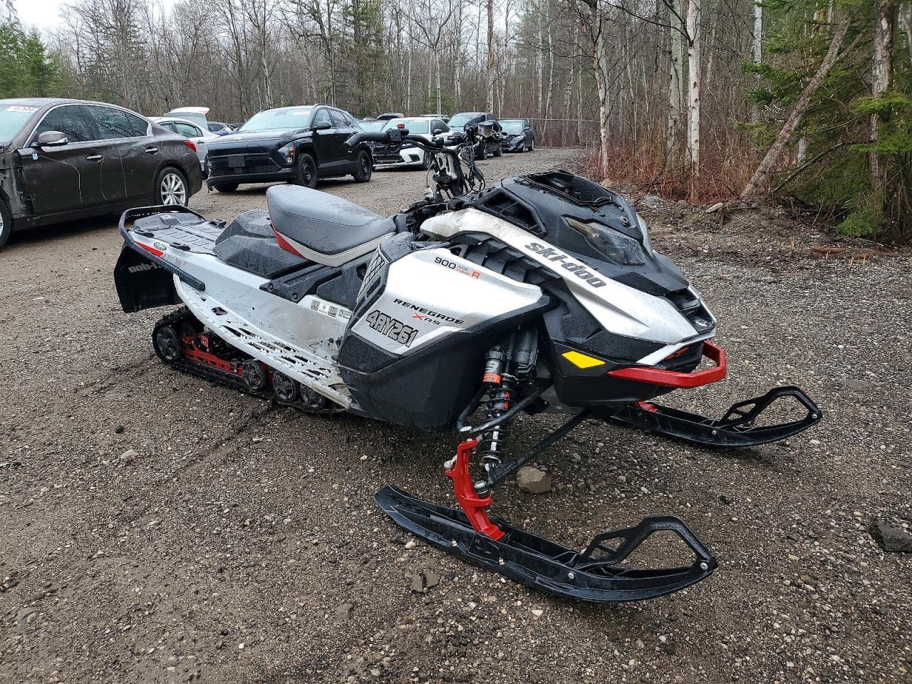 2024 Skidoo Renegade