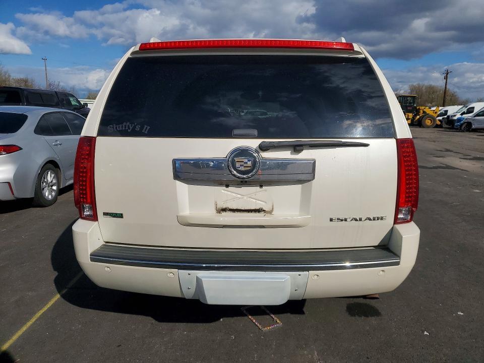 2010 Cadillac Escalade Luxury