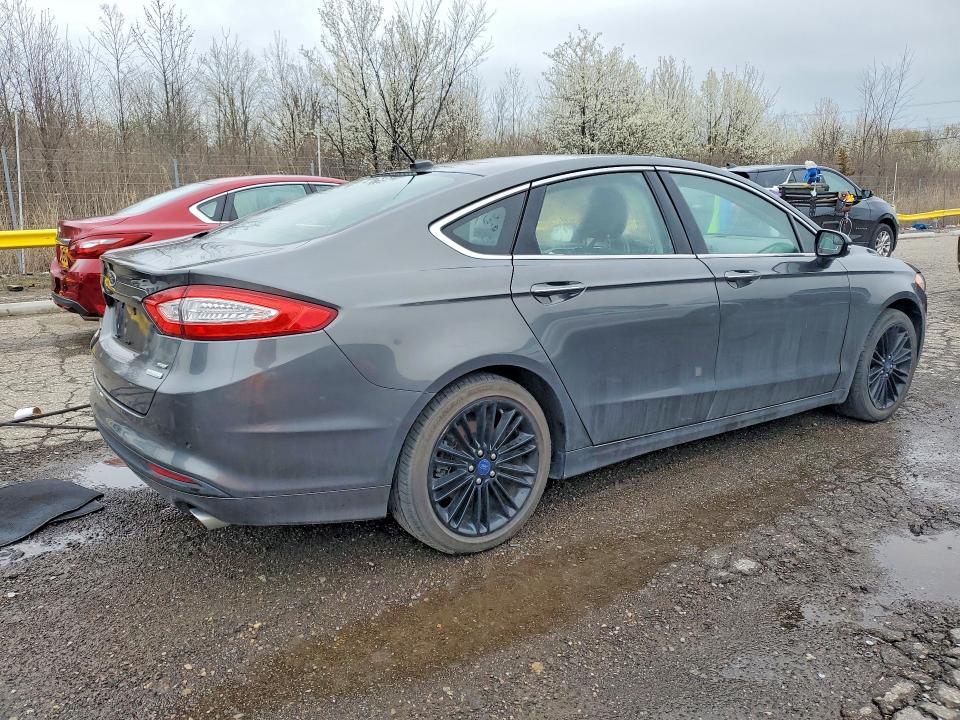 2016 Ford Fusion se