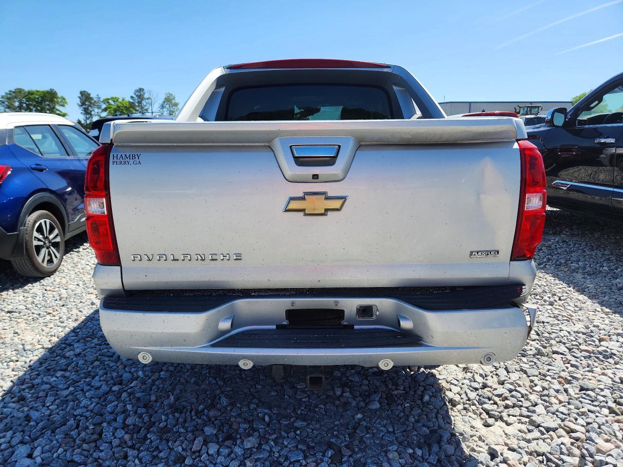 2011 Chevrolet Avalanche LTZ