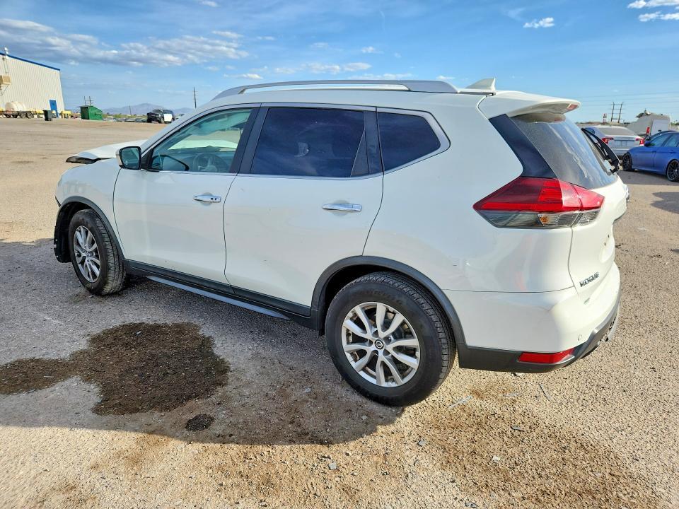 2020 Nissan Rogue sv