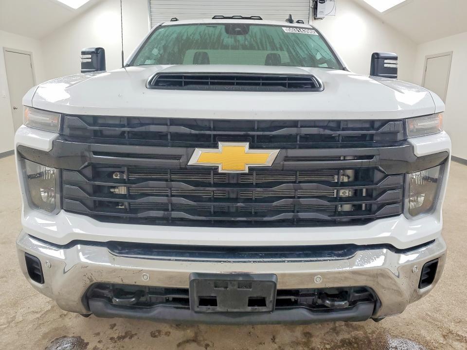 2025 Chevrolet Silverado K3500