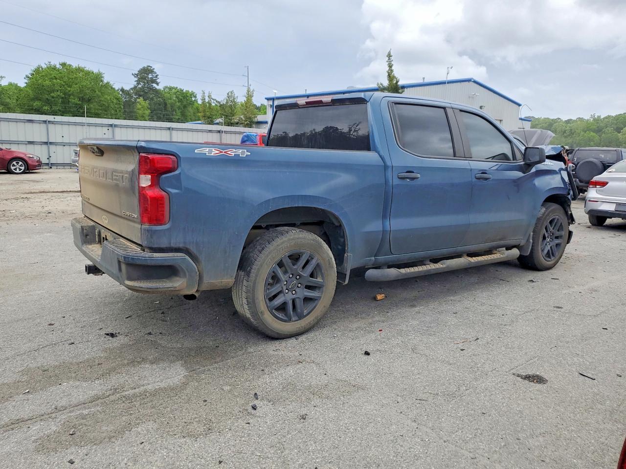 2024 Chevrolet Silverado K1500 Custom