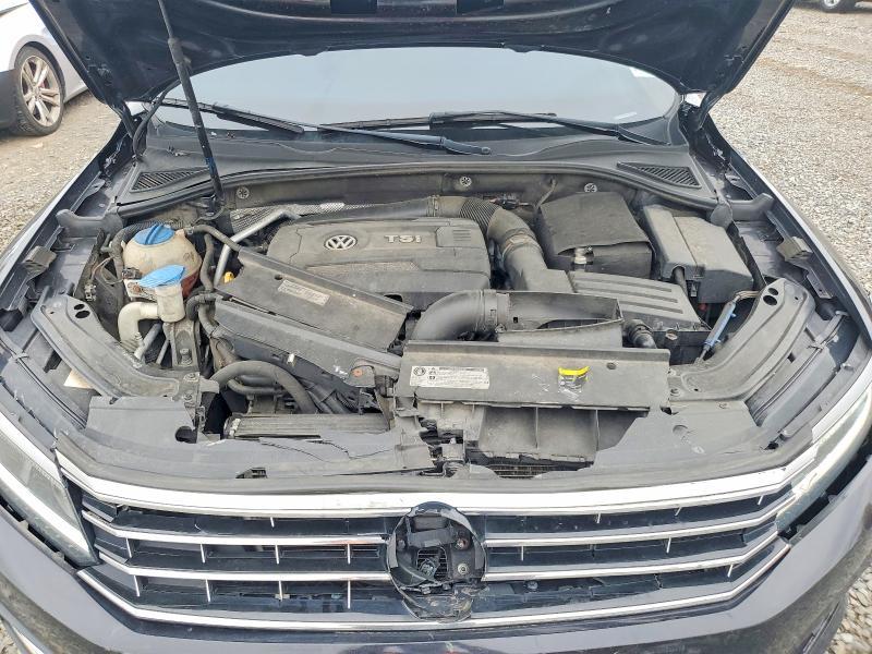 2017 Volkswagen Passat sel Premium