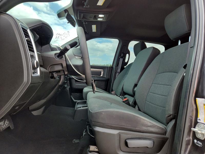 2024 Dodge RAM 1500 Classic SLT