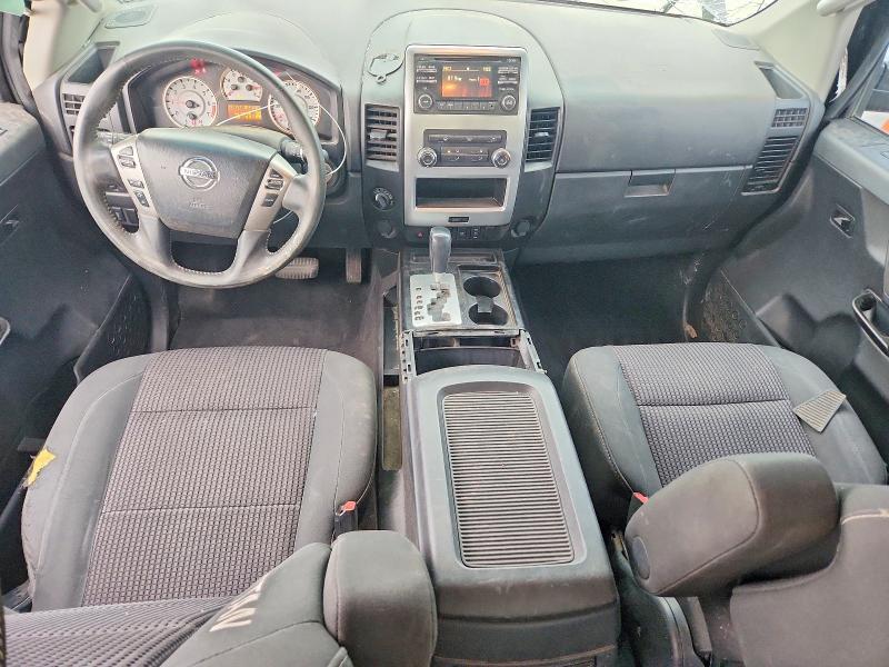 2013 Nissan Titan sv