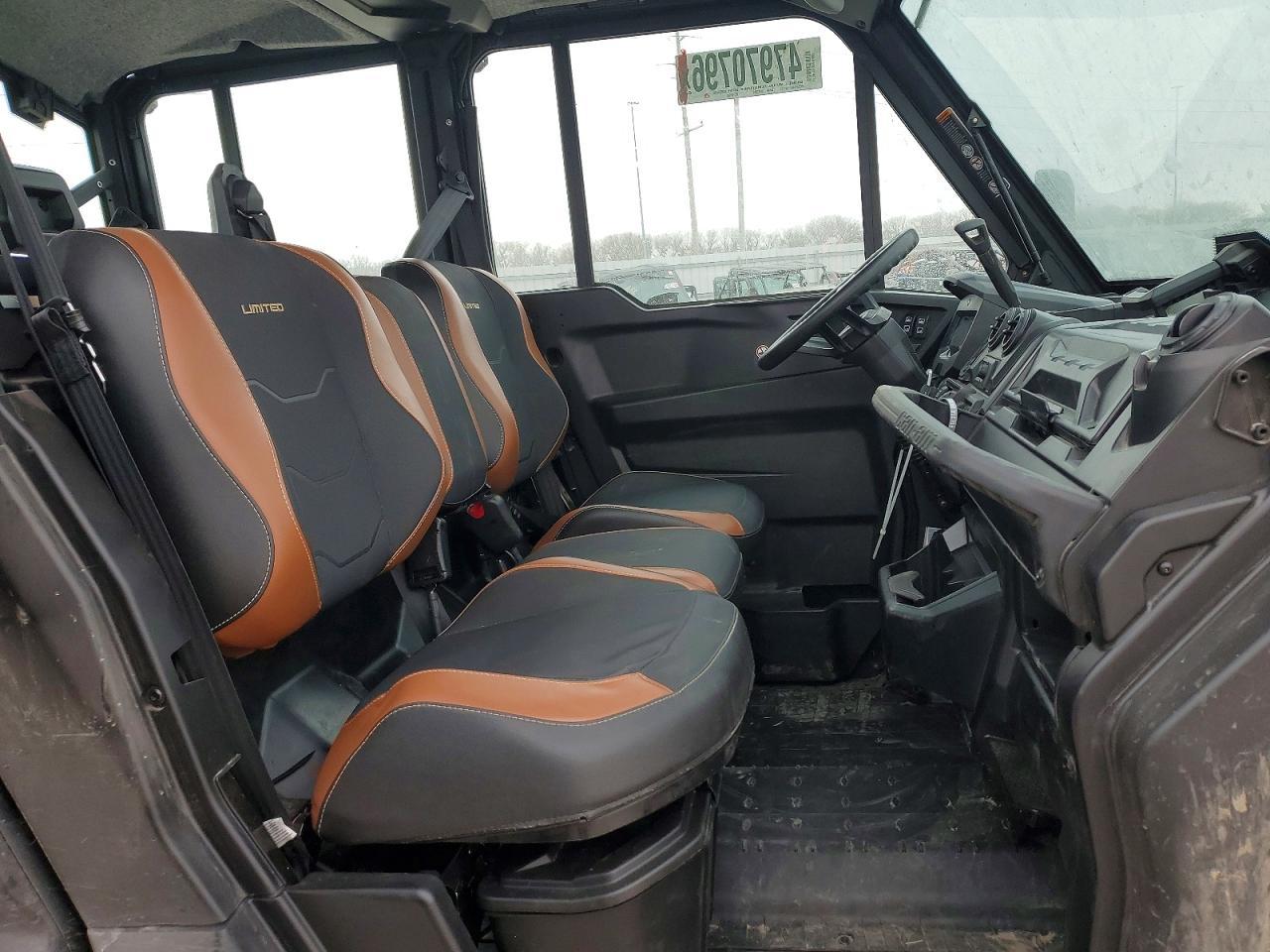 2024 Can-Am Defender Utility Vehicle