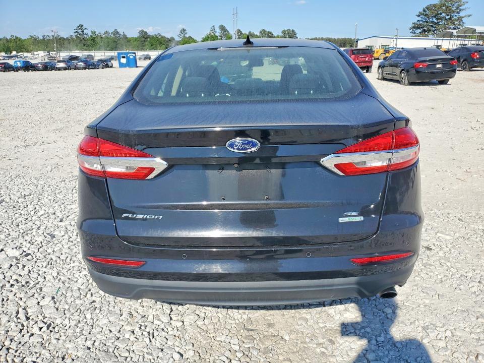 2020 Ford Fusion se