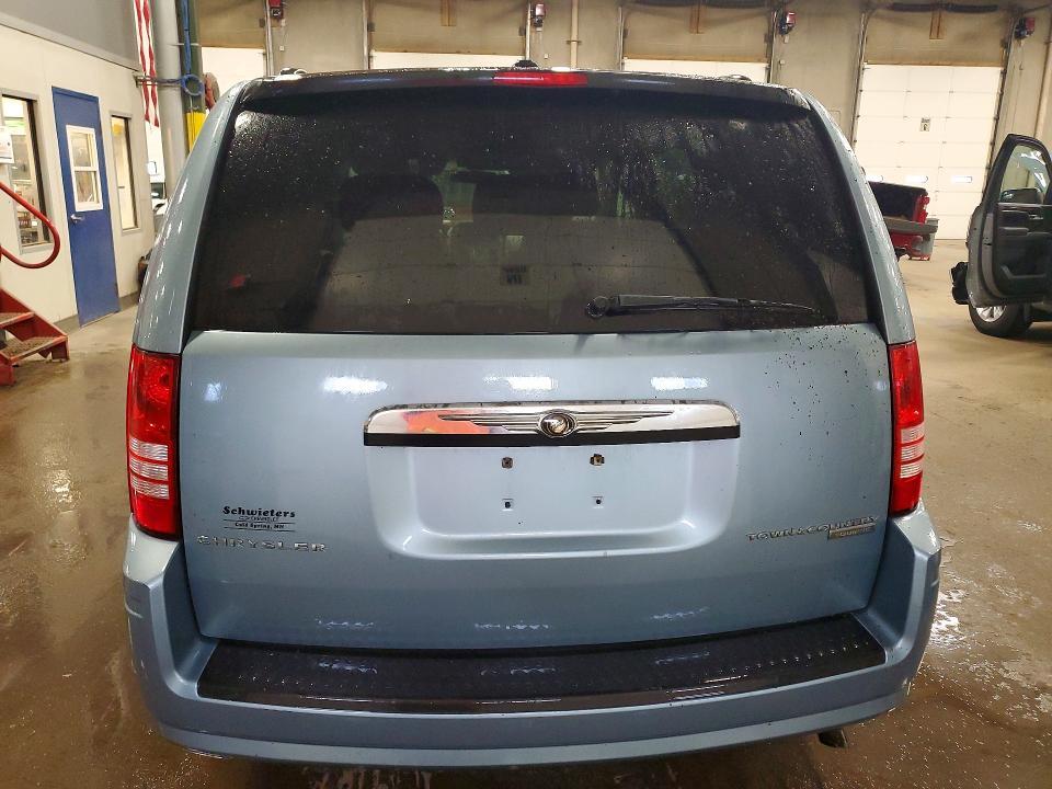 2010 Chrysler Town & Country Touring
