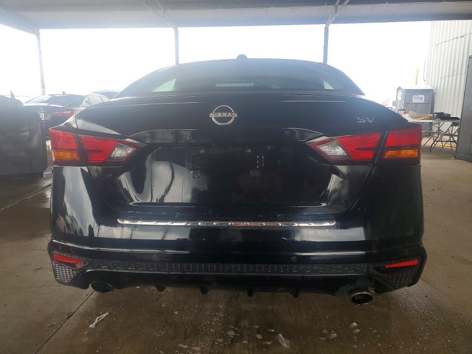 2023 Nissan Altima sv
