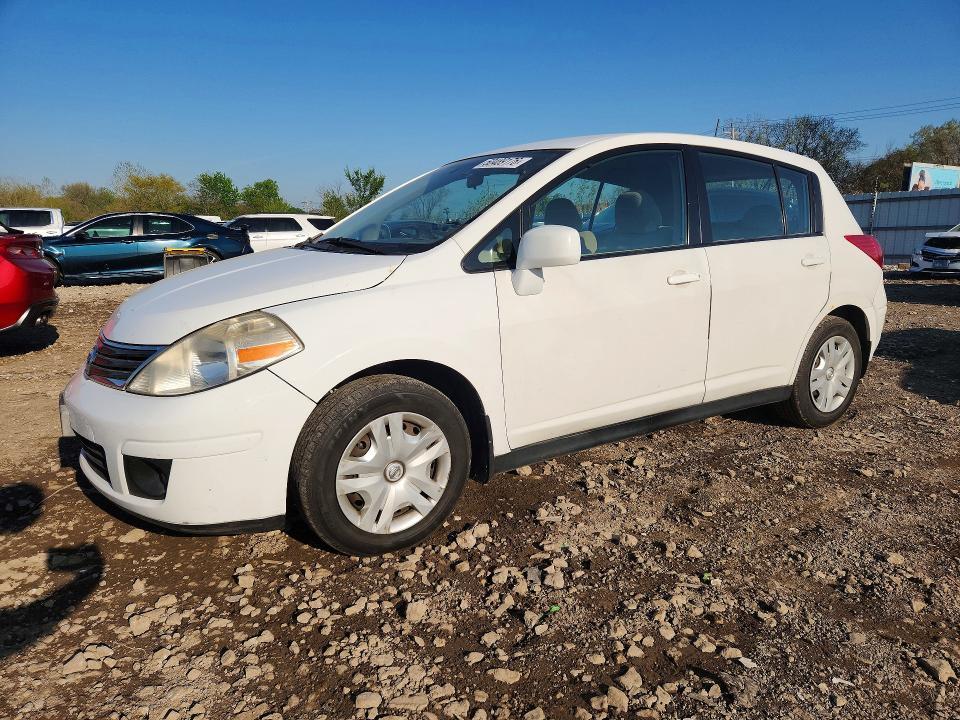 2010 Nissan Versa 1.8 s