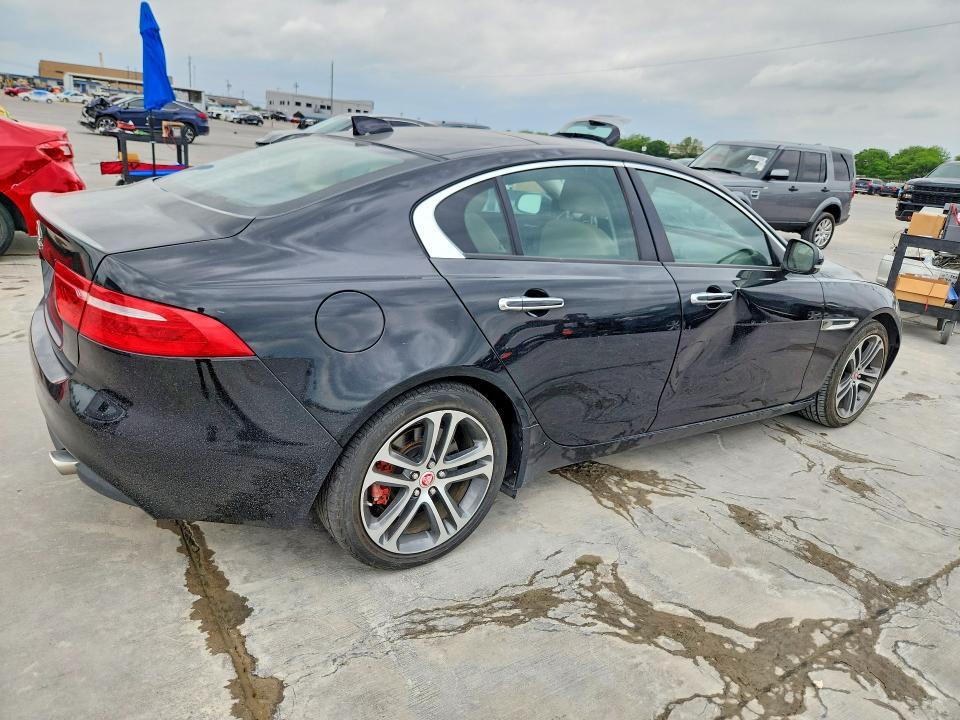 2017 Jaguar Xe Premium