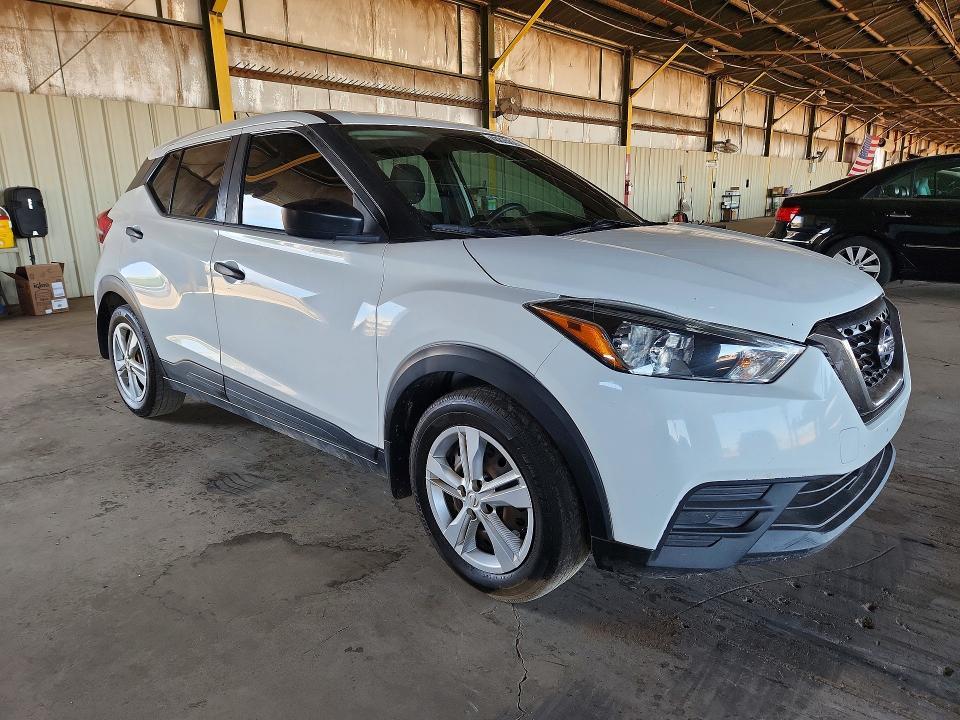 2020 Nissan Kicks s