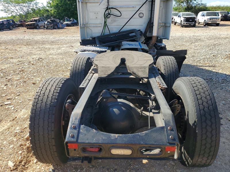 2020 Volv O VNR Semi Truck