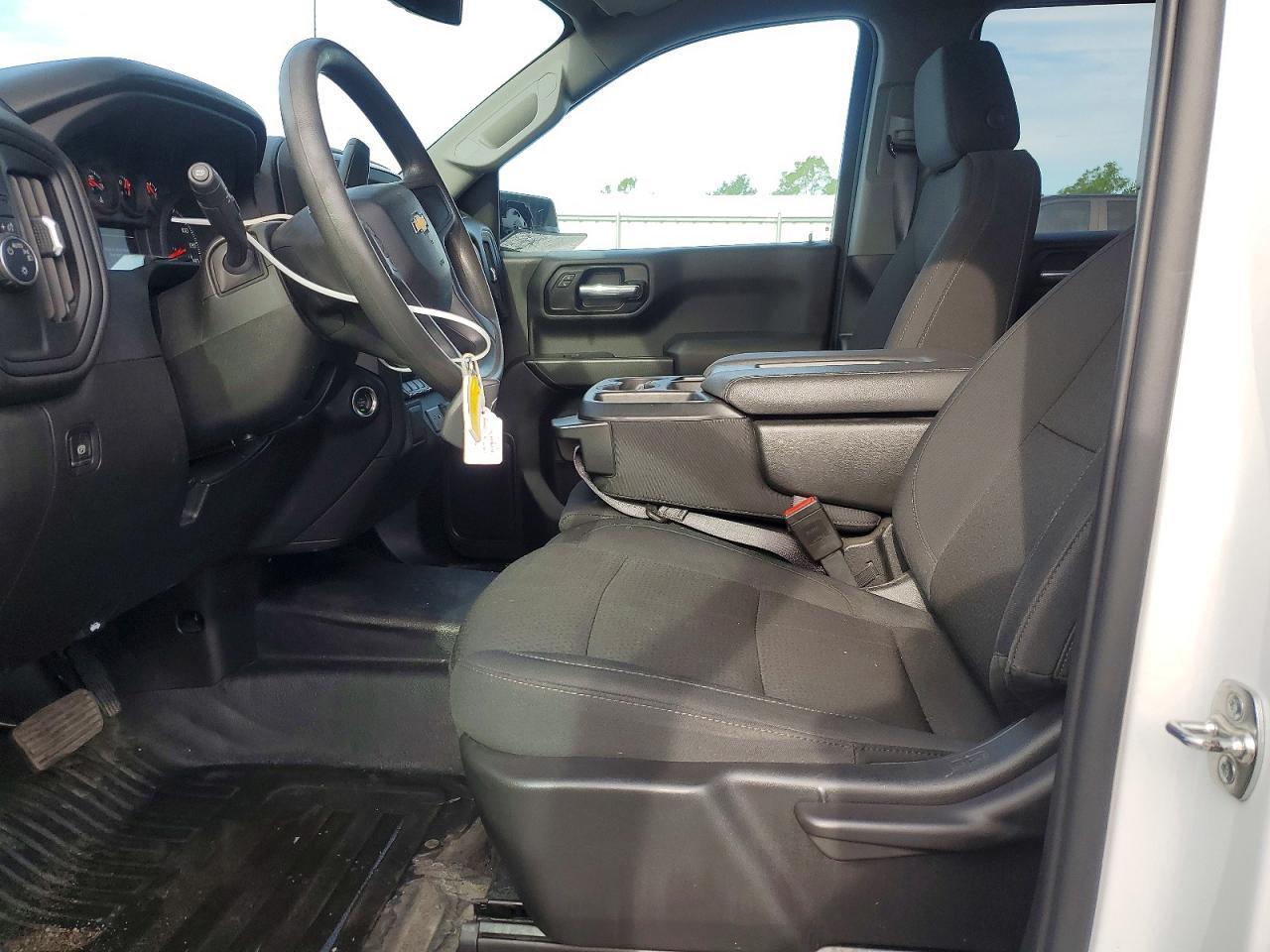 2025 Chevrolet Silverado C1500