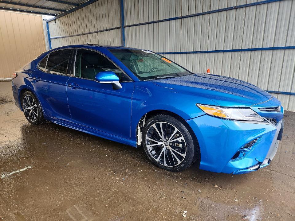 2018 Toyota Camry se