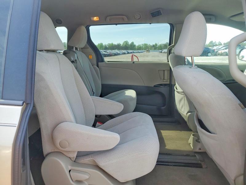 2013 Toyota Sienna le