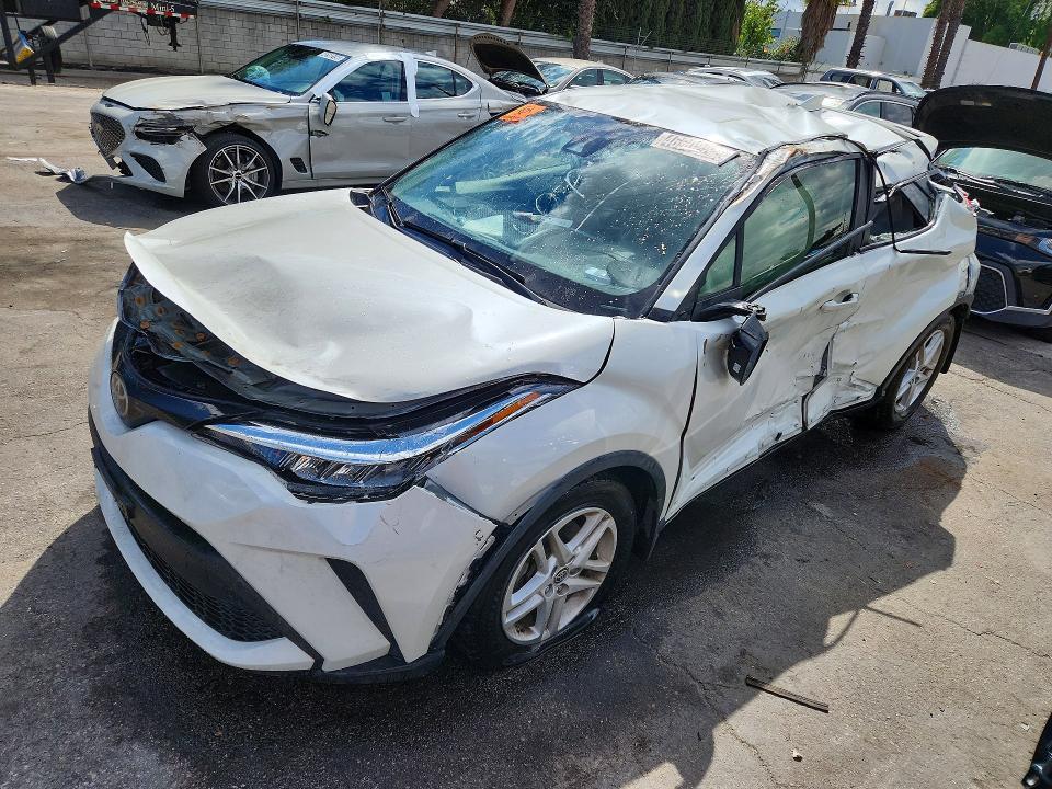 2021 Toyota C-hr le
