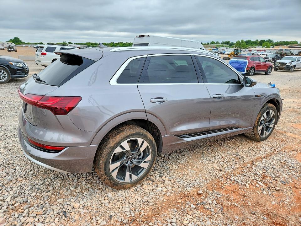2021 Audi E-tron Premium
