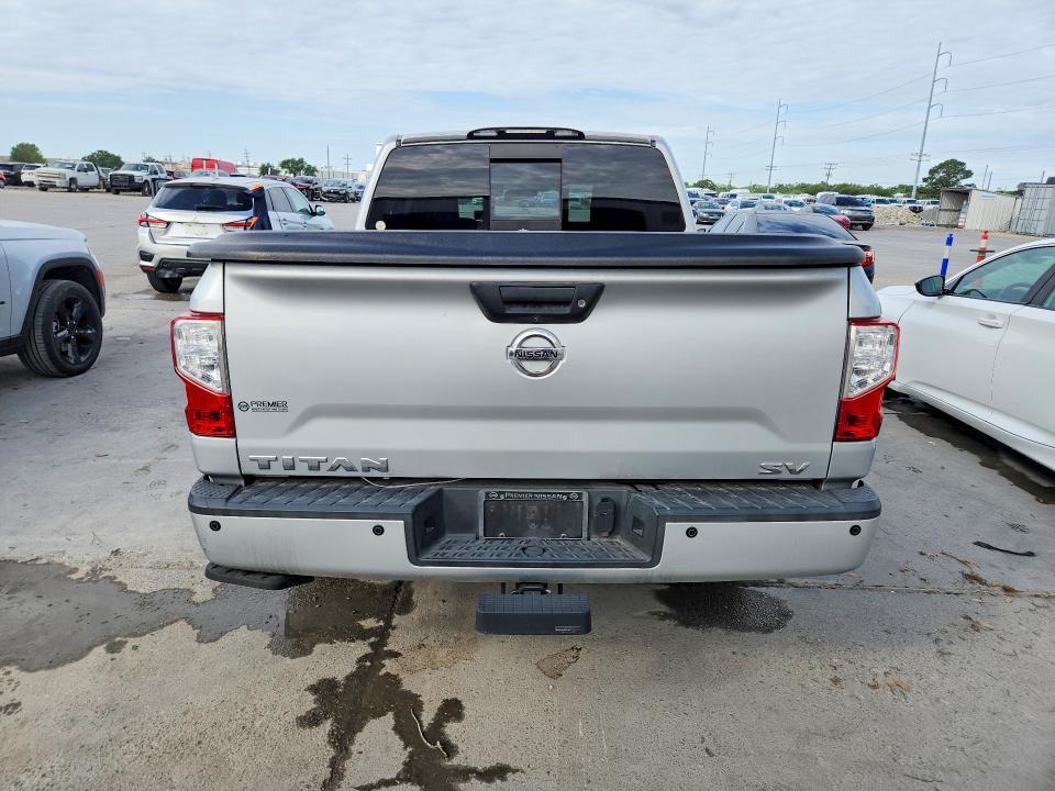 2018 Nissan Titan SV
