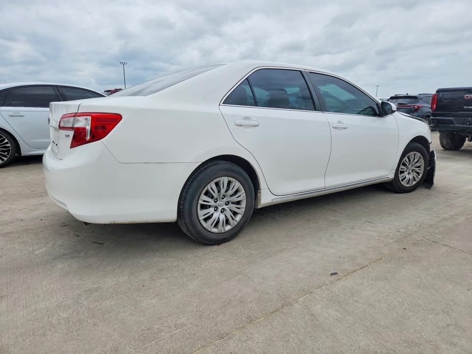 2014 Toyota Camry le