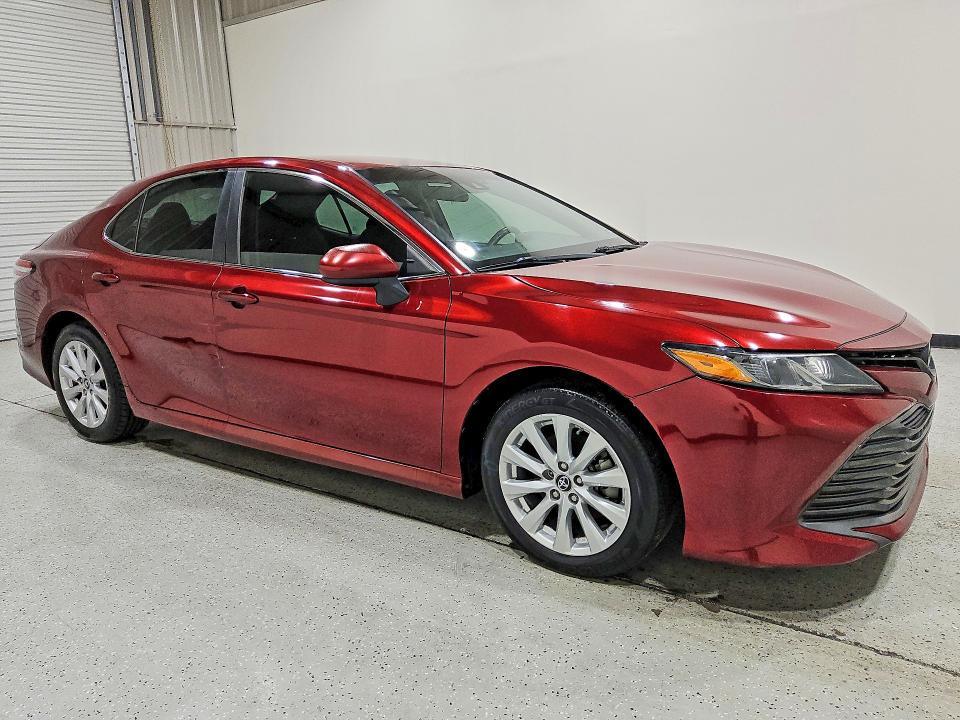 2019 Toyota Camry le