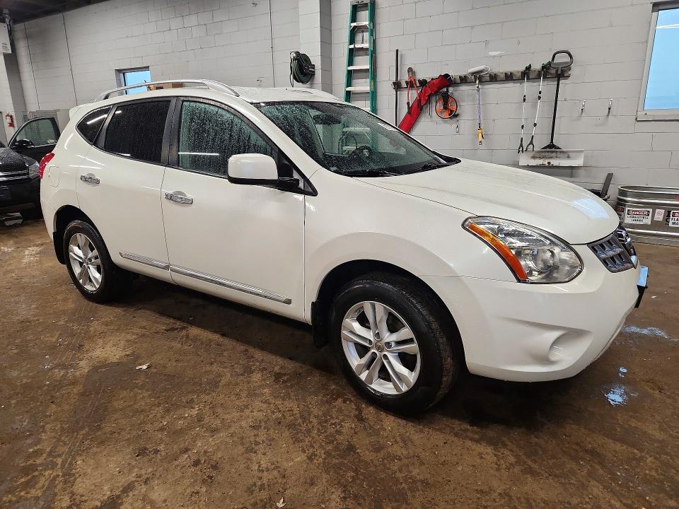 2013 Niss Rogue
