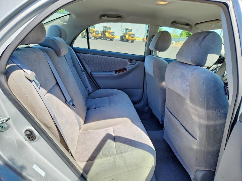 2005 Toyota Corolla le