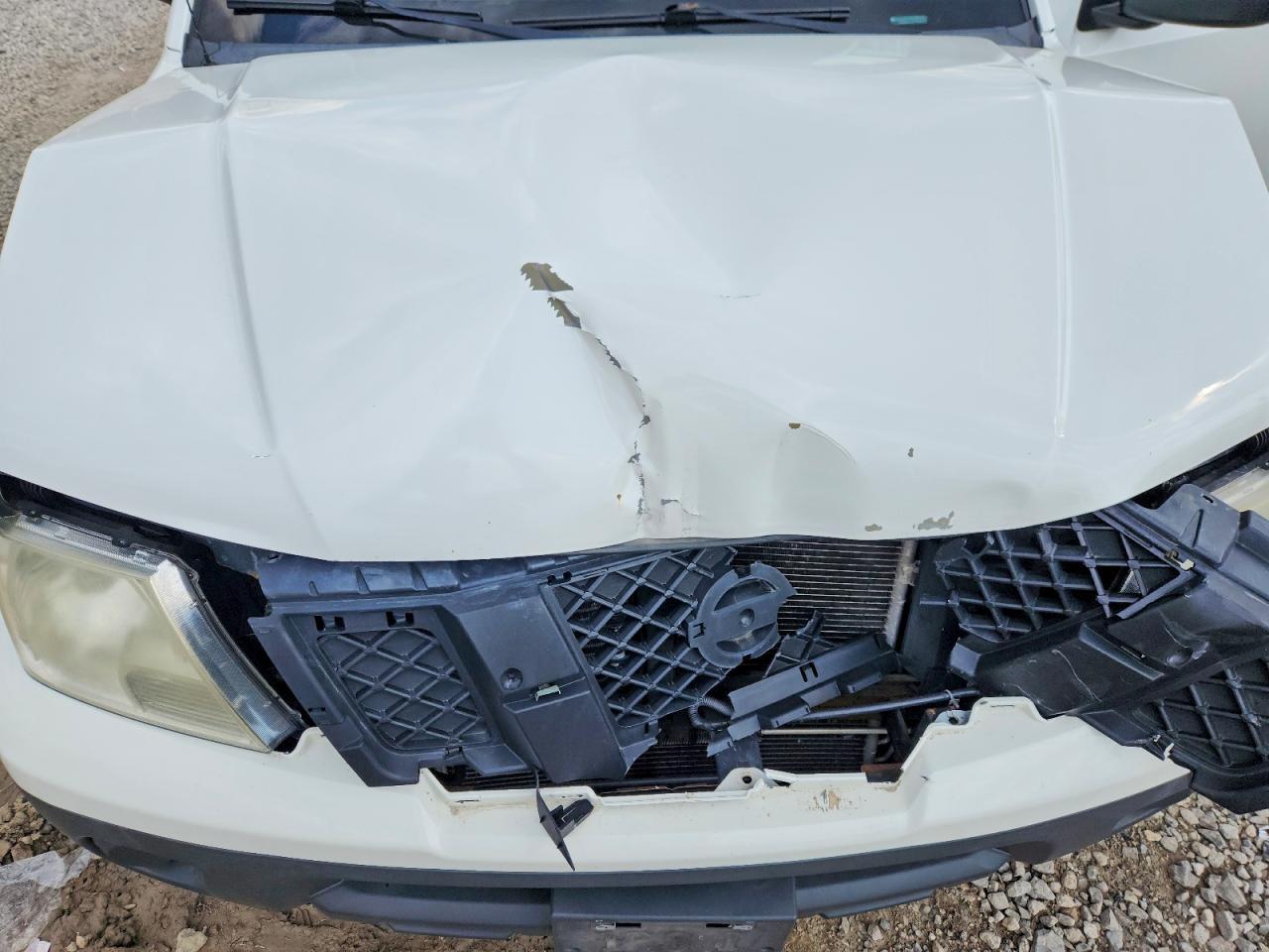 2015 Nissan Frontier S