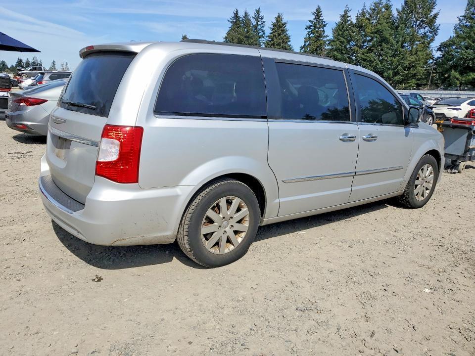 2012 Chrysler Town & Country Touring l