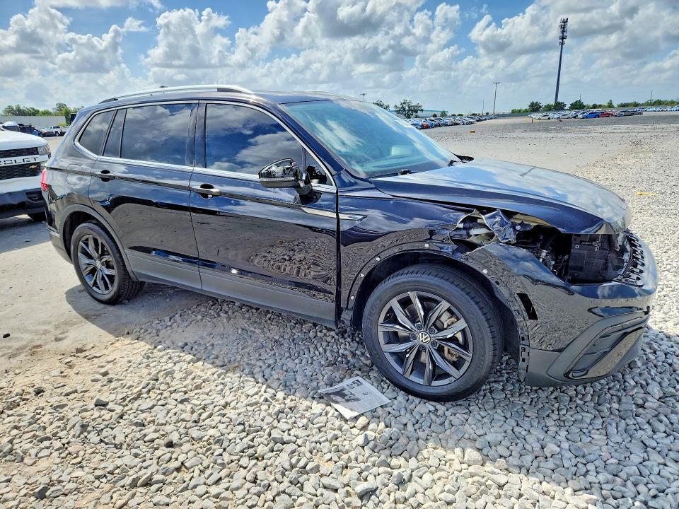 2022 Volkswagen Tiguan se