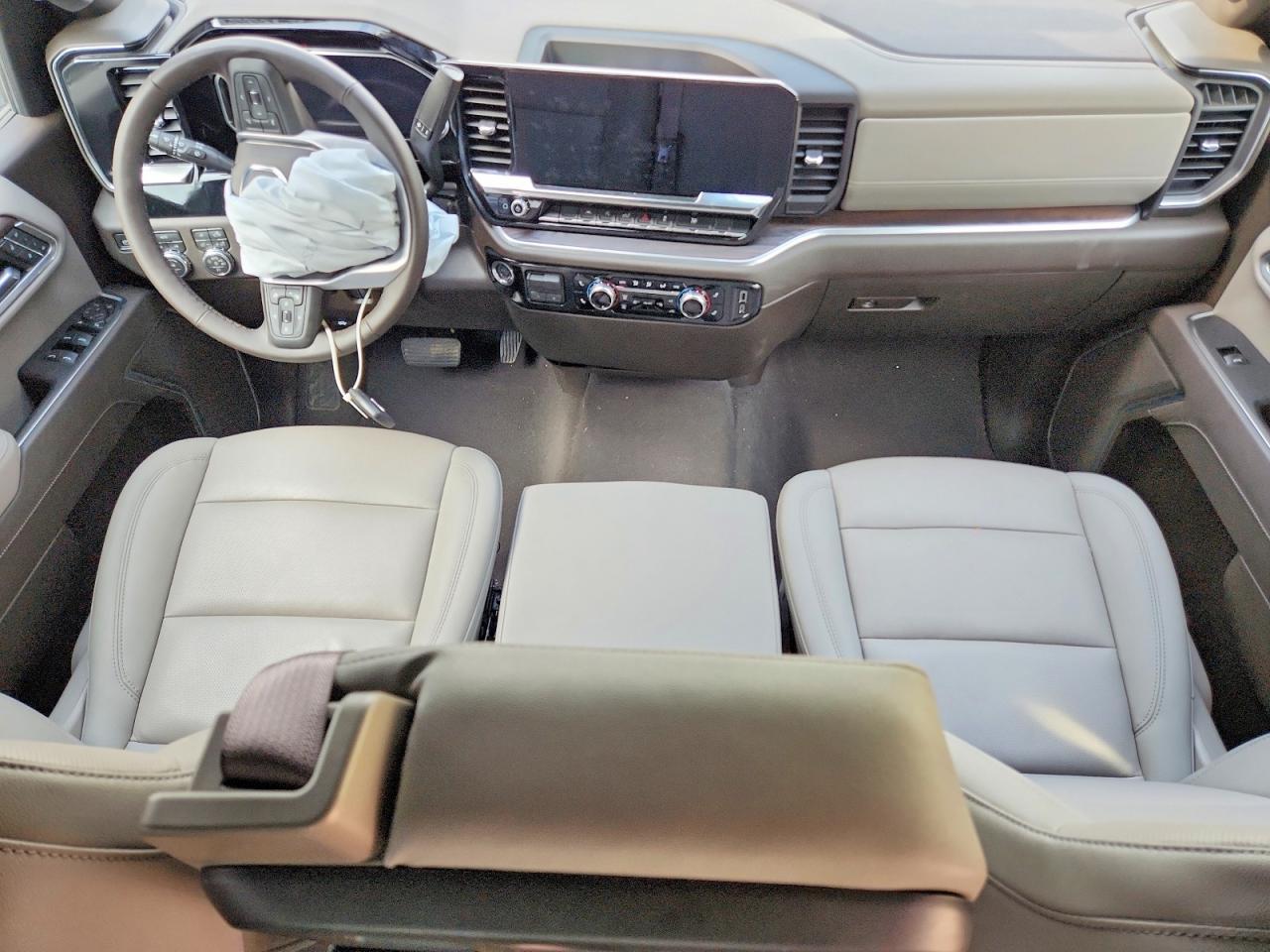 2026 GMC Sierra K1500 SLT