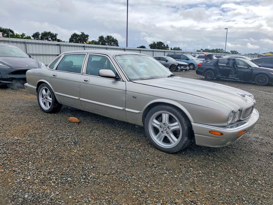1999 Jaguar XJR