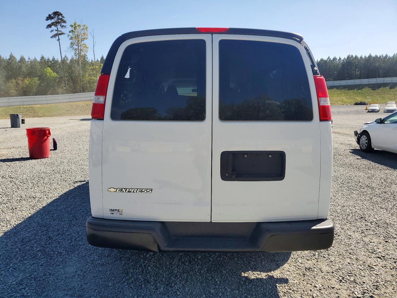 2023 Chevrolet Express G3500 LS