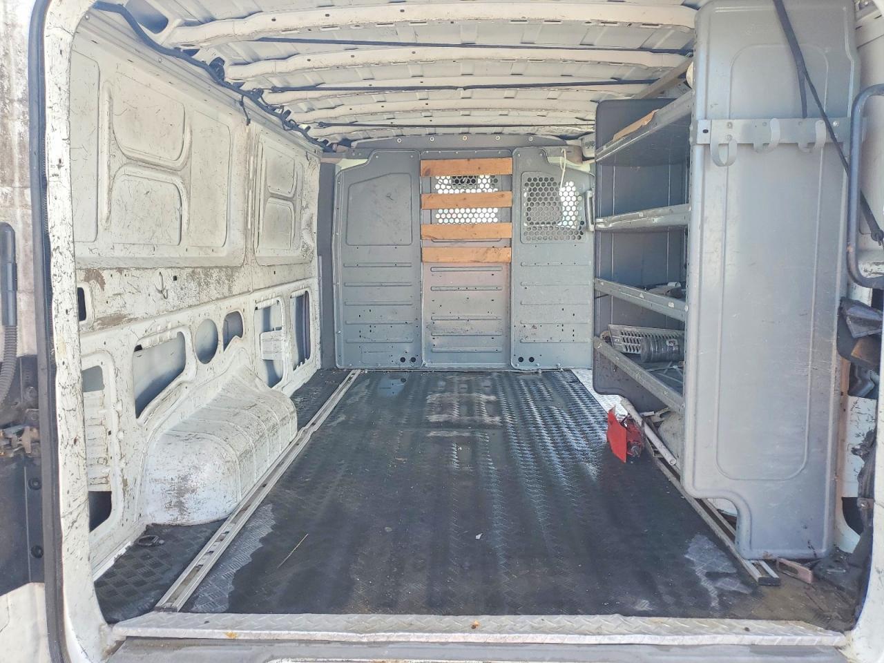 2015 Nissan NV 1500 S