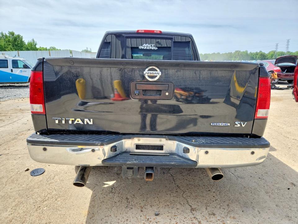 2015 Nissan Titan SV