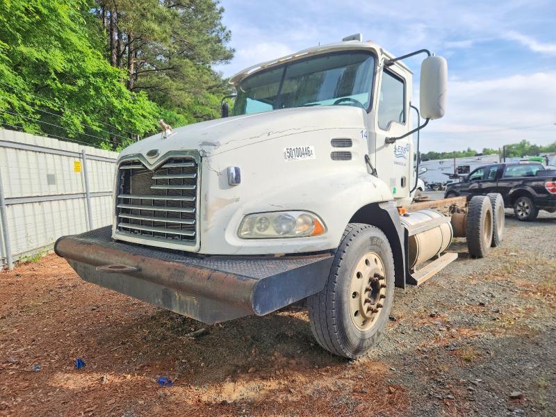 2007 Mack CXN600 Truck Cab AND Chassis