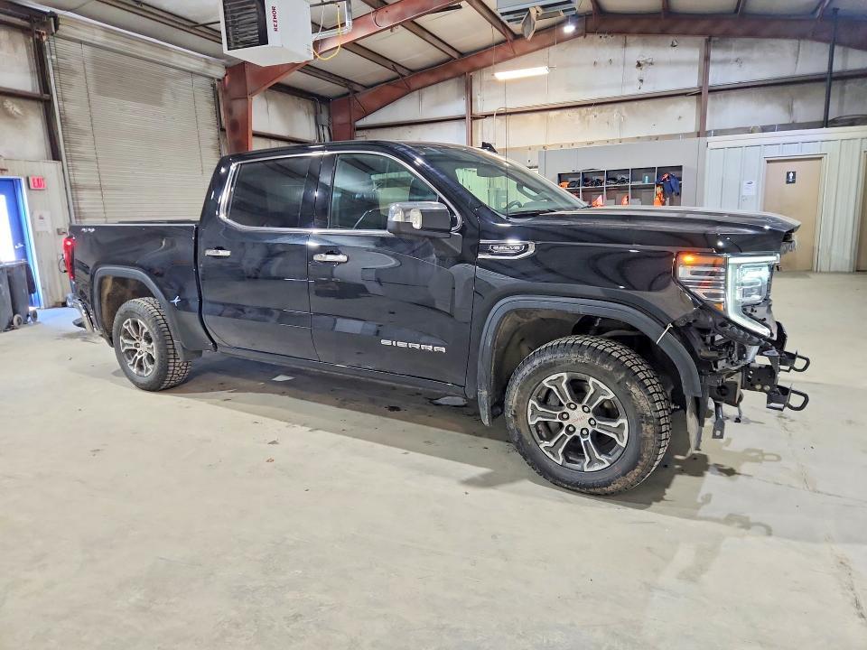 2025 GMC Sierra K1500 SLT